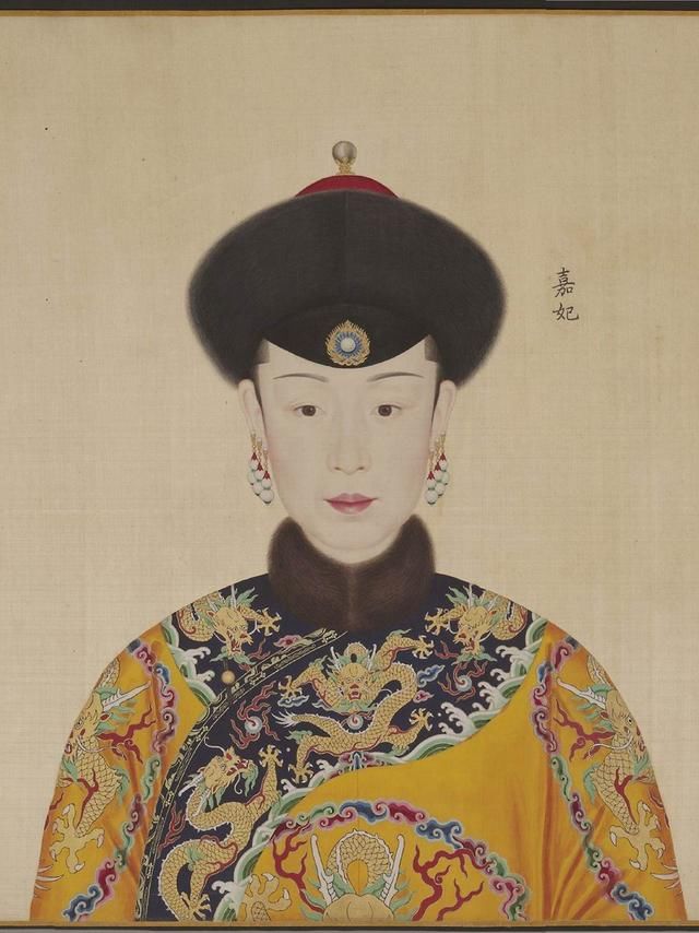 圆明园珍品:乾隆皇帝、皇后及妃嫔们的肖像图
