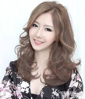 2016无刘海最新气质长卷发发型 时尚女神气质 2016无刘海最新气质长卷发发型 时尚女神气质