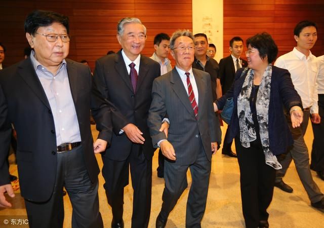 中华文化对华人国家新加坡还有多少影响?