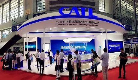 超级独角兽宁德时代上市首日股价报44%涨停,