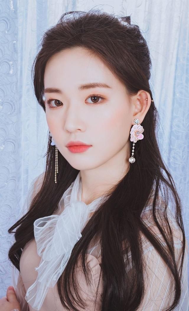 表面白莲花,其实心机婊的星座,心机重,心眼多,不