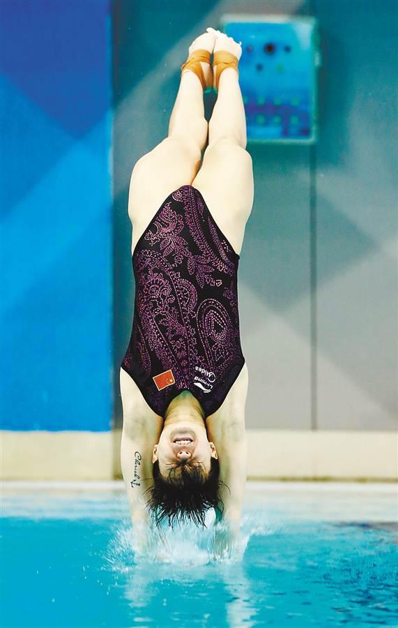 五跳均获第一 重庆妹子施廷懋全运会女子3米板轻松摘金