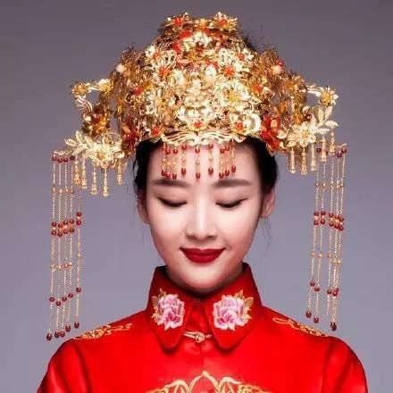 16个国家婚纱对比,英格兰男士穿裙子,中国礼服