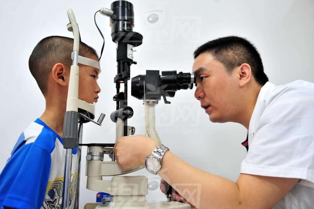 1岁宝宝视力保护很重要,医生告诉你几招科学方