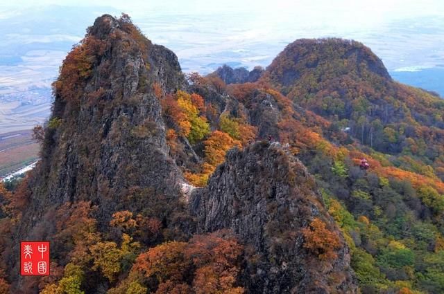 吉林省四大名山雄險奇秀,各擅勝長,第一名山更是位列世界名山