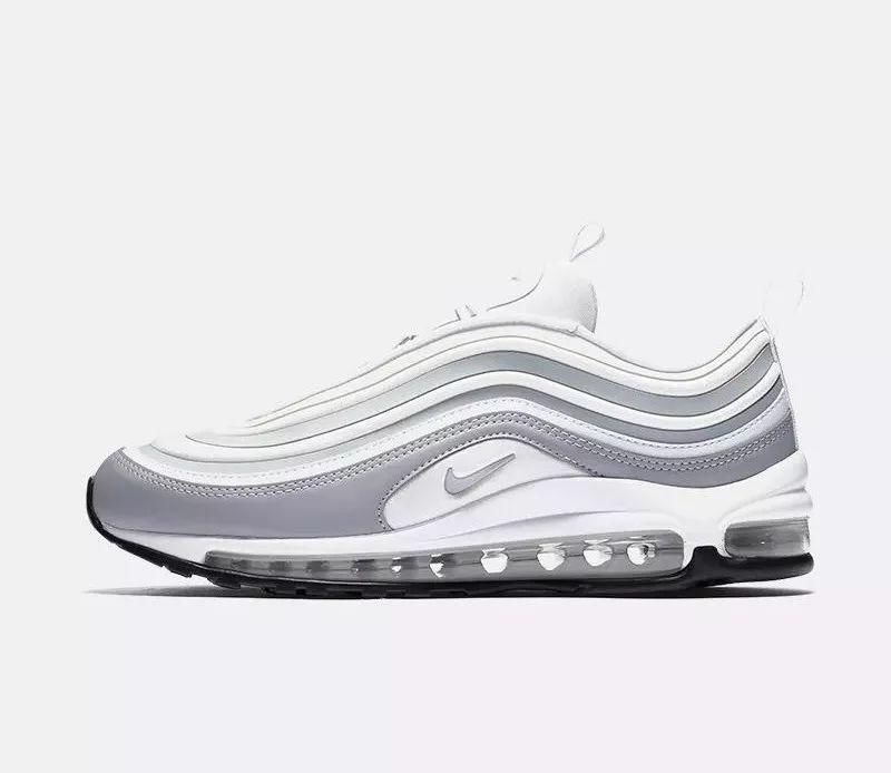 明星撞衫对对碰,哪些潮品最火爆