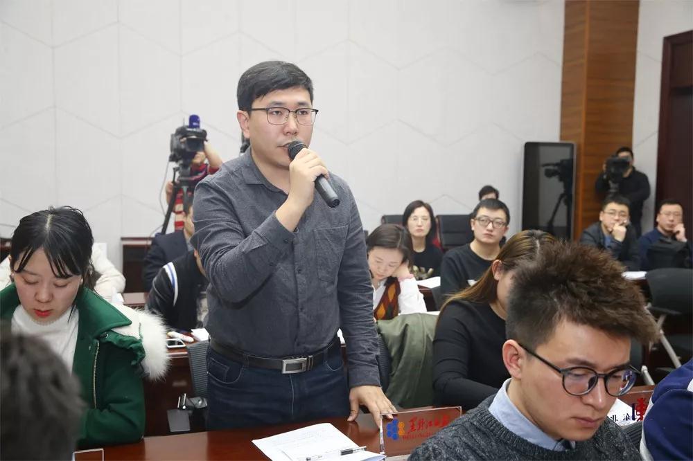 答记者问 | 这些黑恶势力犯罪案件有哪些特点?