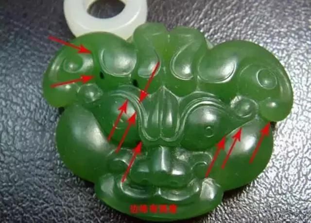 翡翠机雕和手工雕价格差好几倍!区别为何如此大?