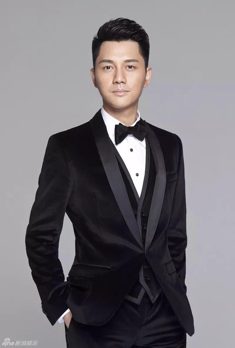 曾是央视第一帅哥男主持!被传同性恋辞职,如