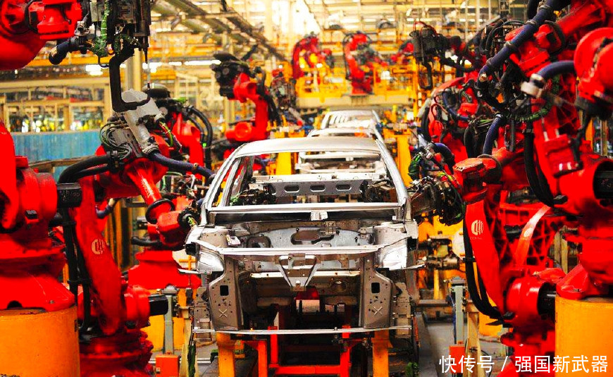 中美科技战发生神反转,美国做出退步,中国应放弃2025制造计划