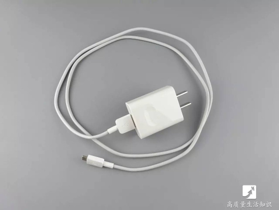 一定要丢掉!这5个手机小配件正在损害你的手机