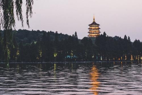 杭州西湖十大景点是什么,杭州西湖有哪些景点