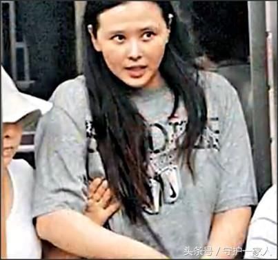 曾是宇宙最可爱美少女,现40岁与25岁男友热恋