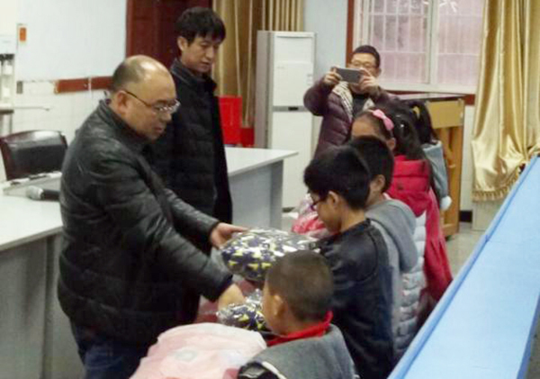 四川南充:江东实验小学扎实开展教育扶贫工作