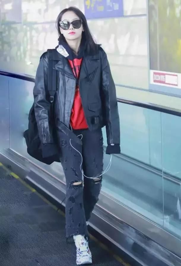 2018年流行牛仔裤款式推荐卡奈伦牛仔定制