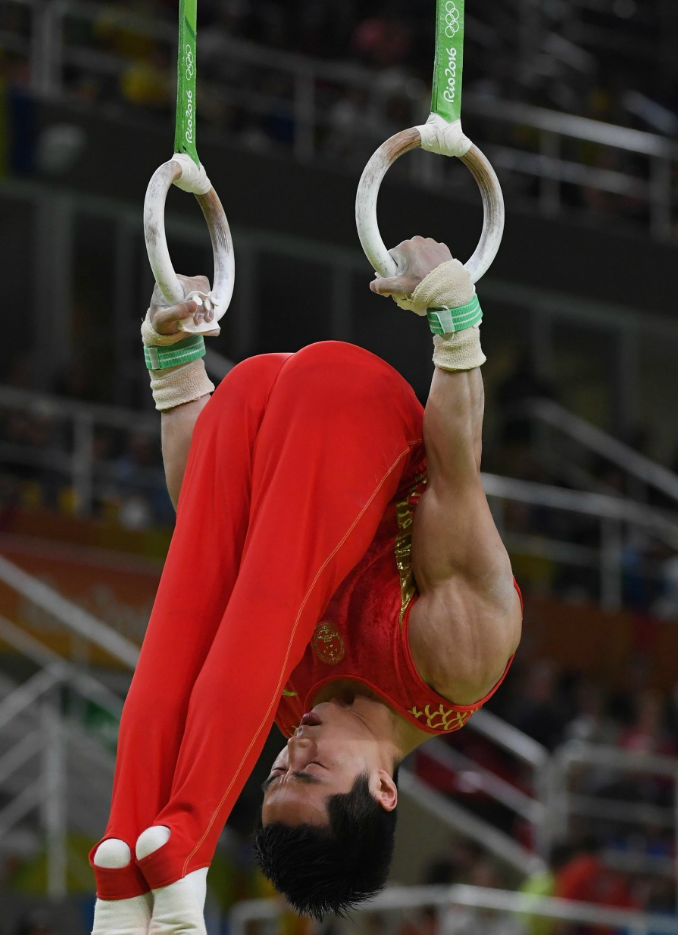 组图:吊环中国两小将无缘奖牌 滞空动作惊艳