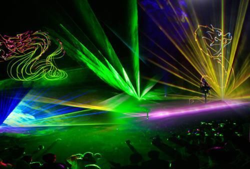 湖北世界最大洞穴景点,里面能飞直升机,因做错