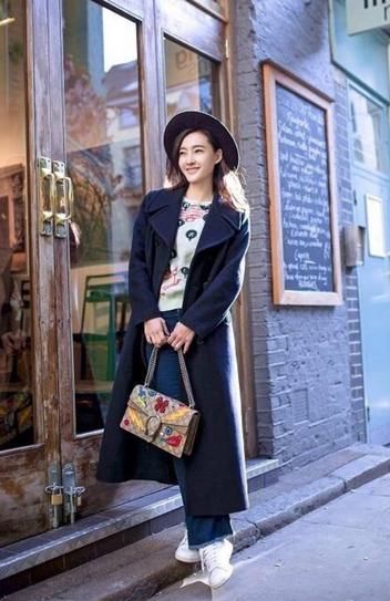 王丽坤太邋遢了吧!仗着素颜女神脸都不洗,林更