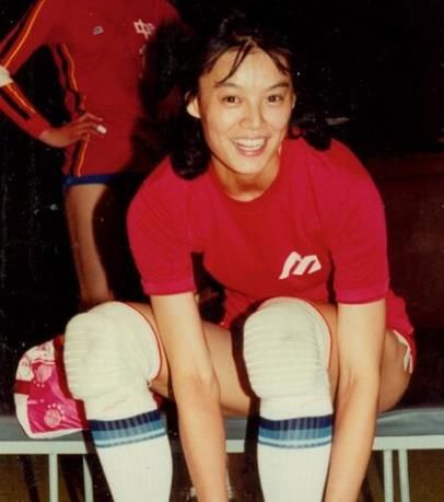 女排史上最强拦网,16岁才练排球20岁入国家队