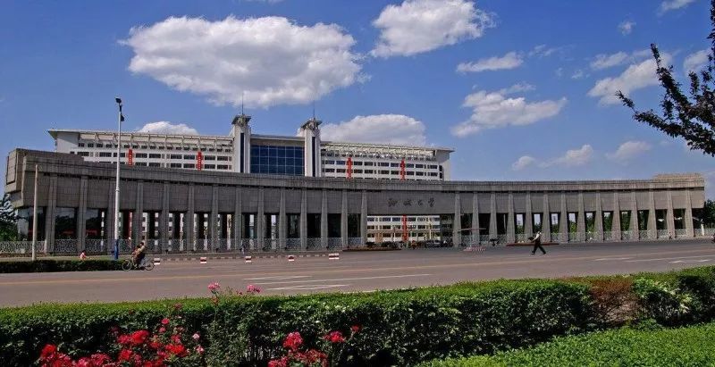 志愿填报究竟要怎样报?重点看专业还是看学校