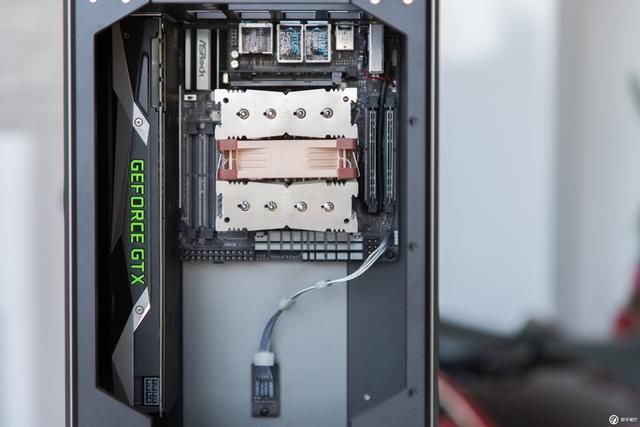 挑战不可能!将酷睿 i9-7980XE 处理器塞进迷你