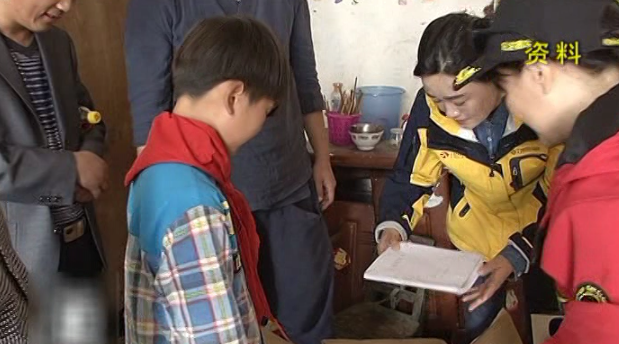 首届中国全媒体公益年会:《征书圆梦》“特殊客人” 首届中国全媒体公益年会:《征书圆梦》“特殊客人”