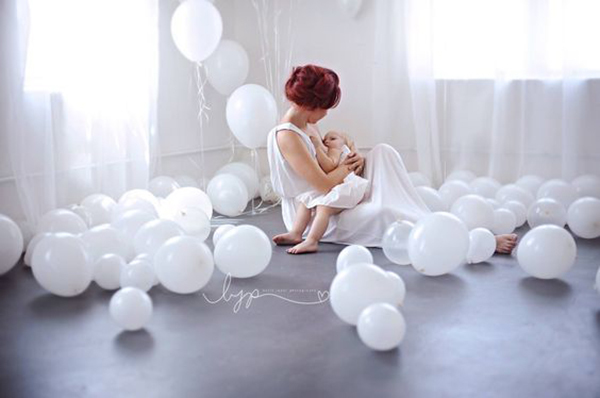 晒公开喂奶照,这位妈妈一夜成名