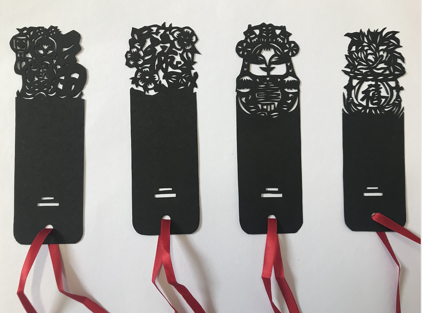 北京市育才学校通州分校:创意书签——《镂刻之灵》