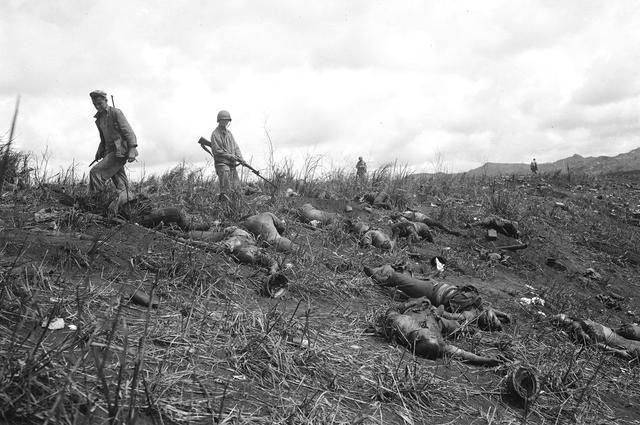 二戰日軍發起萬歲衝鋒 兩個營的美軍士兵竟被迫跳海逃命