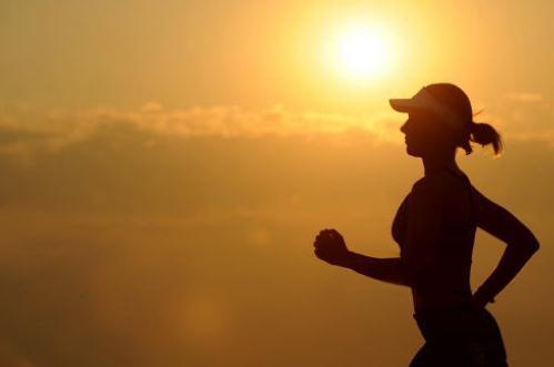 93年辣妈产后一个月健身恢复马甲线,想通过锻