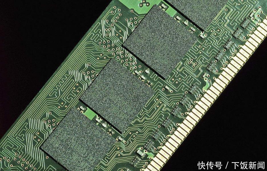 我国芯片重大转折,荷兰芯片高端光刻机到货,量