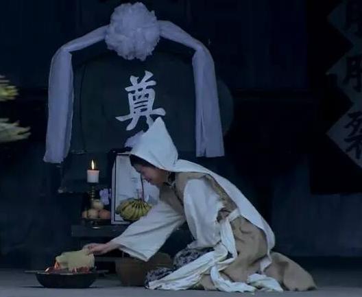 为什么人死后要守夜,不让猫接近?