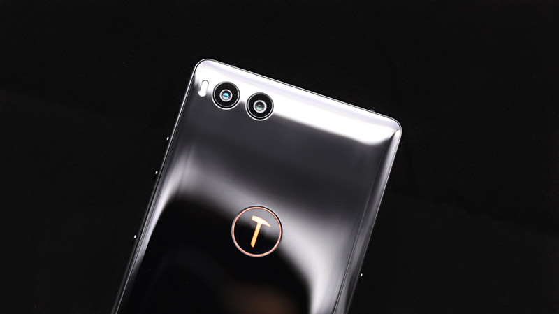 万幸!脸保住了 坚果R1不负旗舰之名