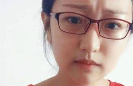 西瓜妹抖音一夜爆红,素颜亮相,网友,纯天然的果