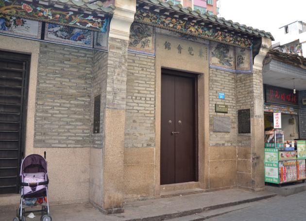 创建于明万历四十年(1612,为参将张万纪建,原存