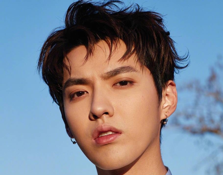 吴亦凡巡回演唱会官宣,南京北京重庆三地开唱