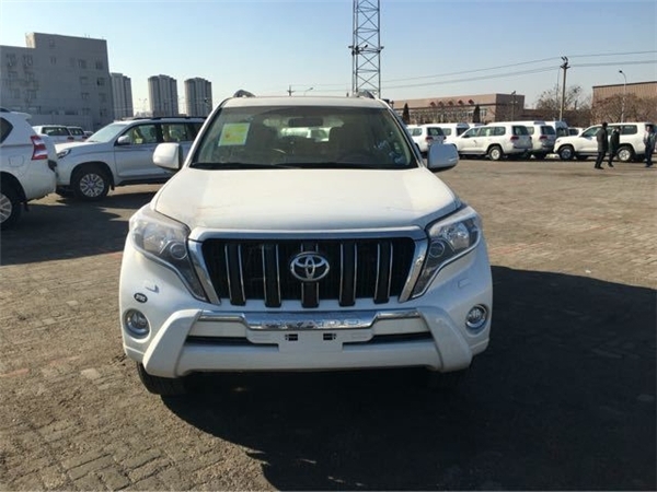 17款丰田普拉多2700现车最低价全国出售