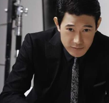 他是日本人,却因在中国工作回国被打?女儿出生