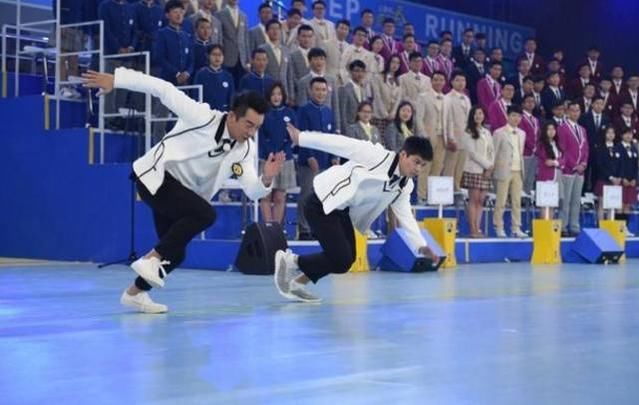 郑恺苏炳添赛跑鹿晗萌萌哒!更有鹿晗粉丝手写