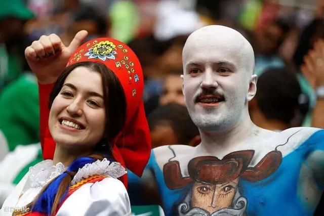 世界杯揭幕战亚洲足球惨案沙特0:5受辱中国队