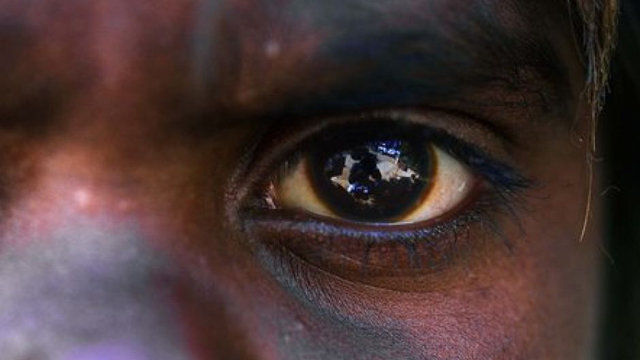 期待渴望的眼睛,我不知道你看到了什么.