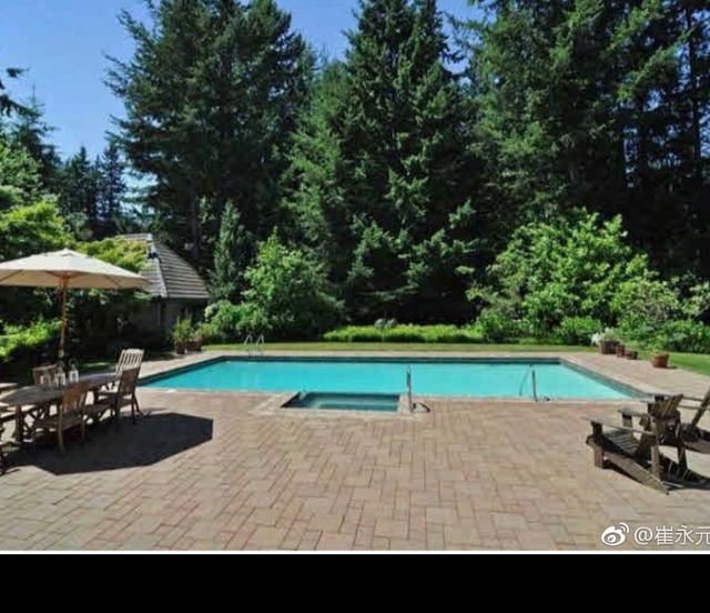 崔永元曝光华姨在温哥华豪宅,网友:有冯小刚