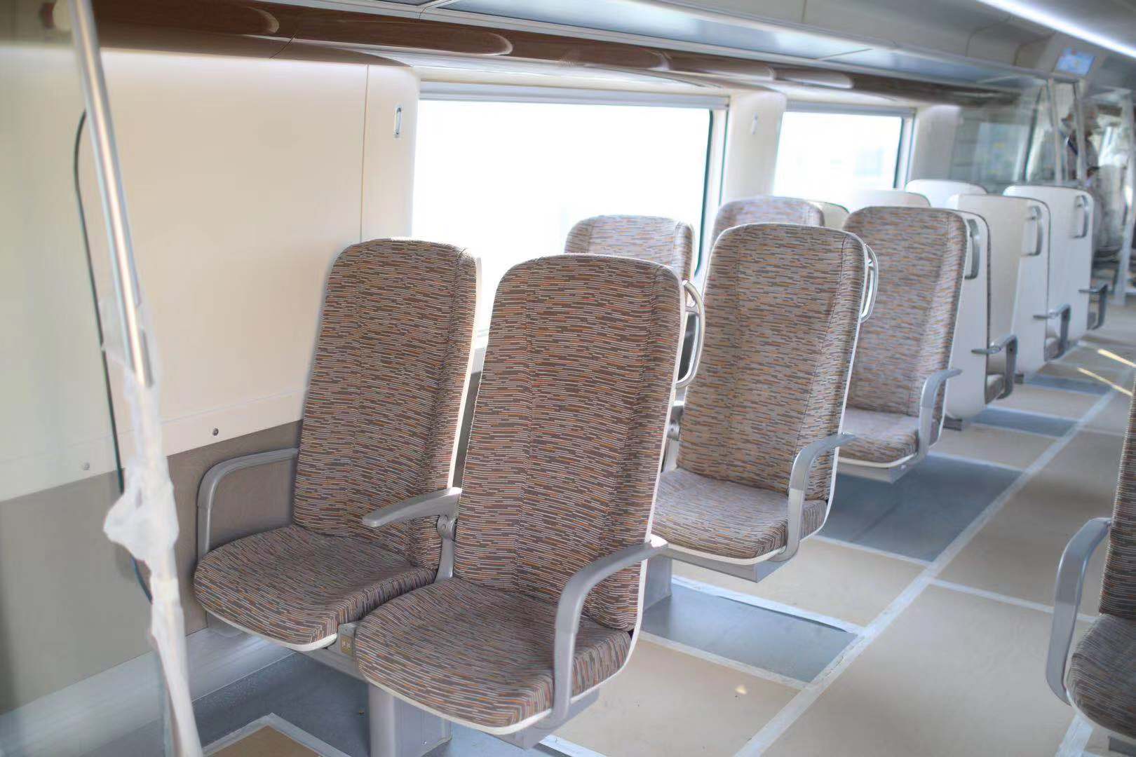 地铁也要自动驾驶,全国最快的轨道客车亮相北京