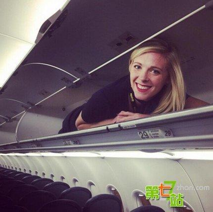 国外空姐已玩疯!被塞进行李架