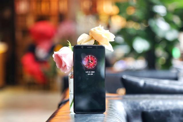 心动,一个理由已足够!vivo X20全面屏手机初体