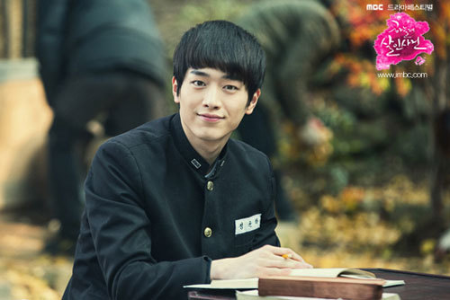 徐康俊个人资料家庭背景个人经历 徐康俊年龄身高体重等资料 徐康俊个人资料家庭背景个人经历 徐康俊年龄身高体重等资料