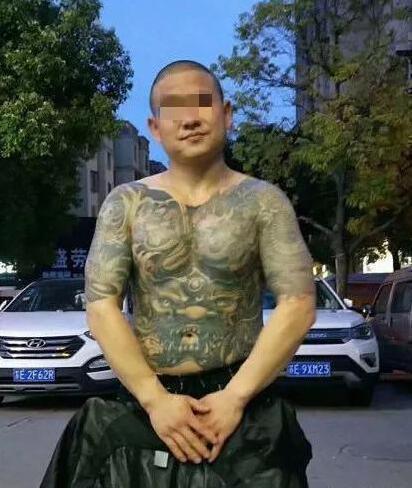 警方通报昆山反杀案:骑车男子的行为属正当防