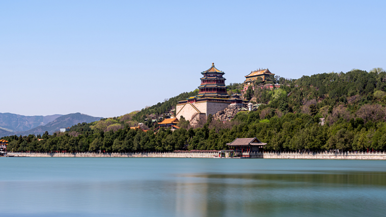 天气热，暑期旅游更热！暑期档旅游持续升温