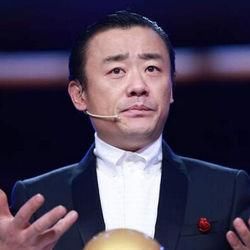 50岁周立波近况:或将美国安度余生,前任是其耻