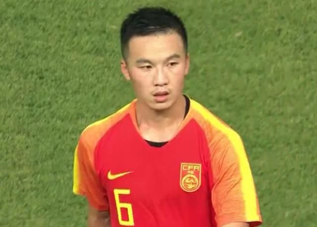 罕见,中国男足半场吊打伊朗,35分钟3比0,里皮现